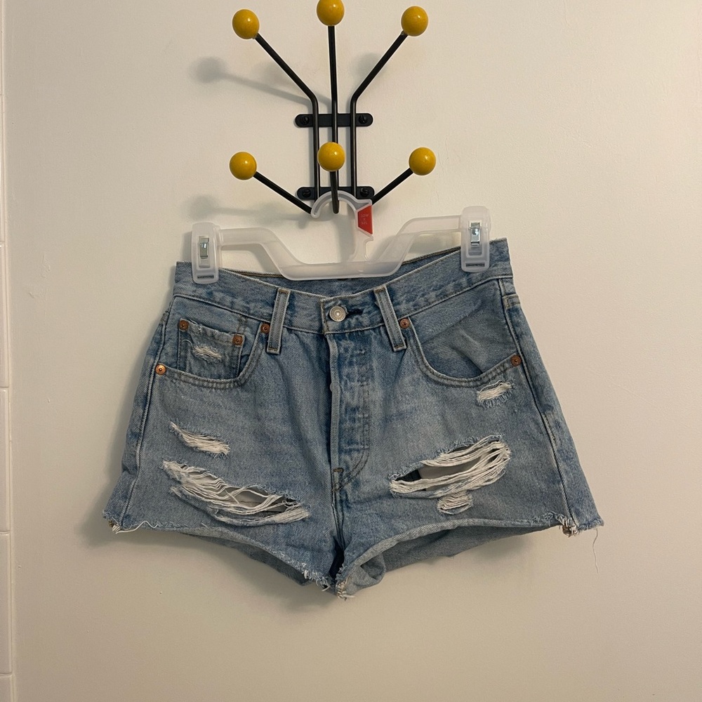Levi’s premium denim shorts. Size 25